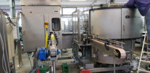 In and outfeed conveyor