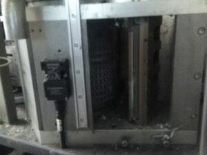 Krones Contiroll HS - Labeling Machine - YOM 2010 - 44,000 B/HR at 1.5 Ltr