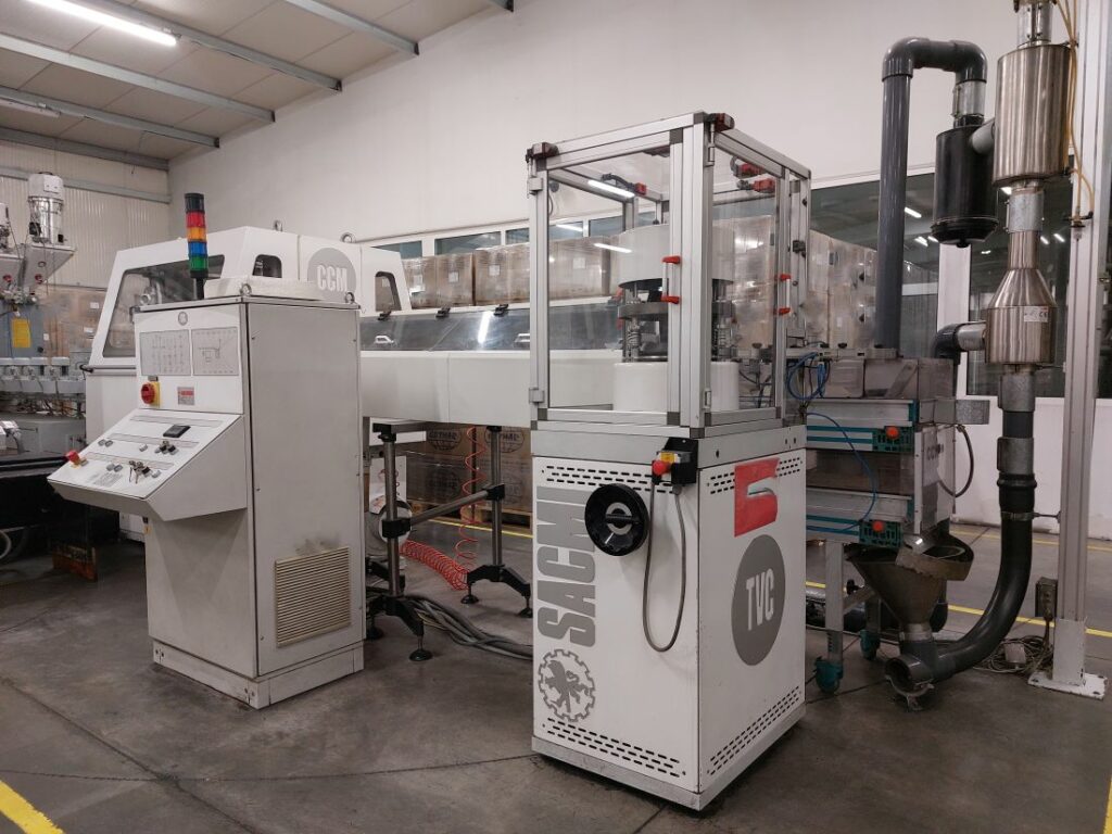 Complete SACMI Installation for Compression Moulding of 2 Piece Closure