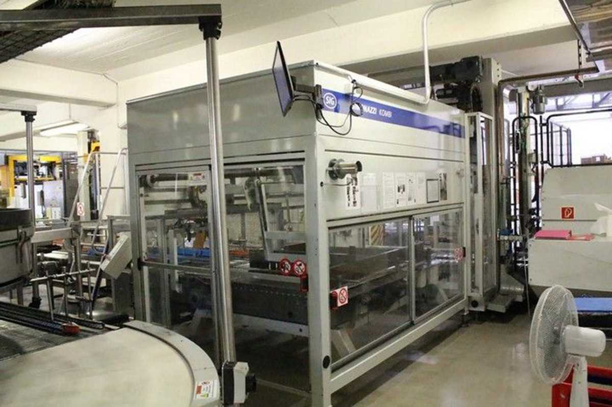 Used SIG Simonazzi Complete PET Bottling Line with Capacity of 18,000 BPH for Still and Carbonated Drinks